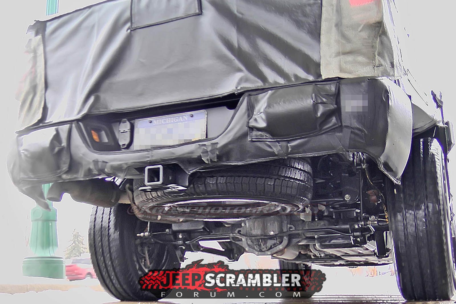 Jeep-Scrambler-JT-Pickup-underbody.g04.jpg