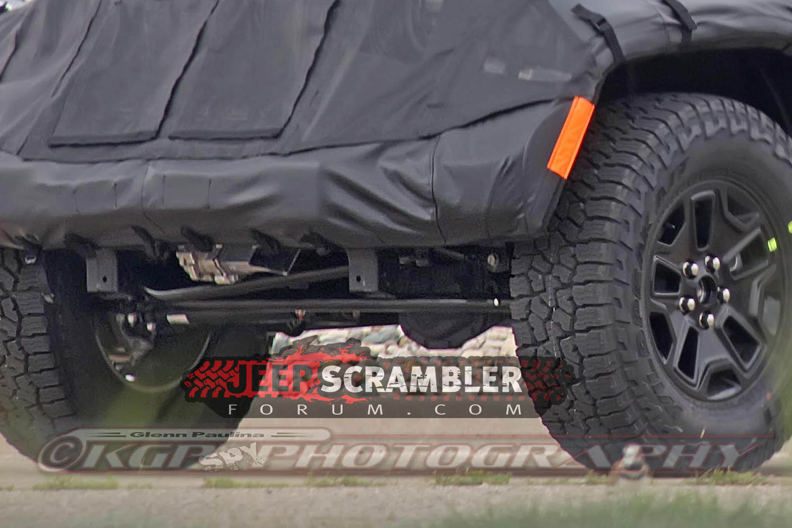 Jeep-Scrambler-JT-Pickup-underbody.g09.jpg